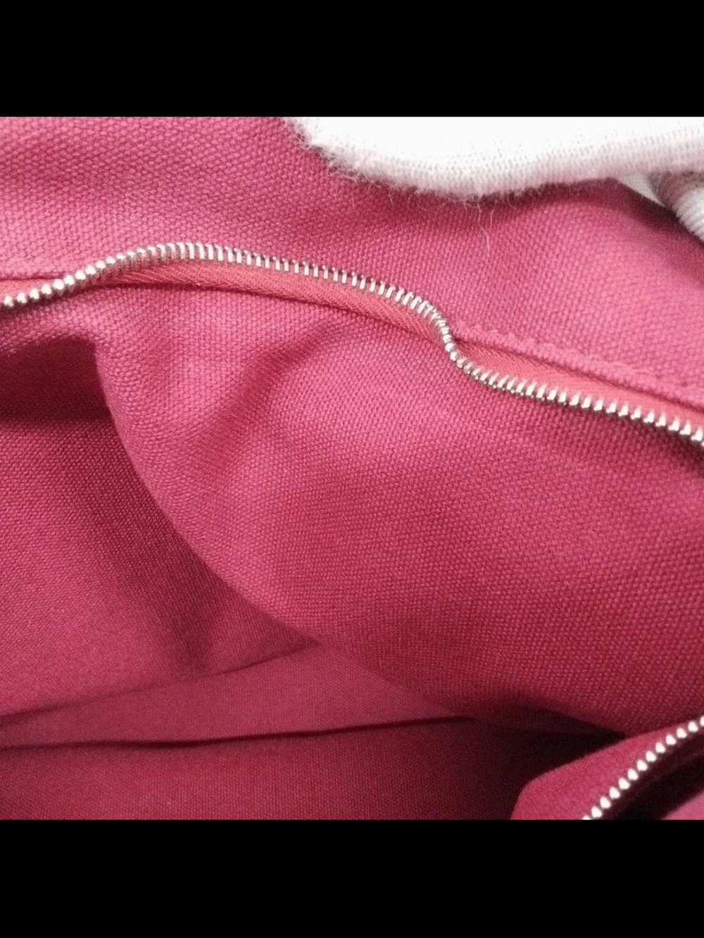 Hermes spacious messenger
